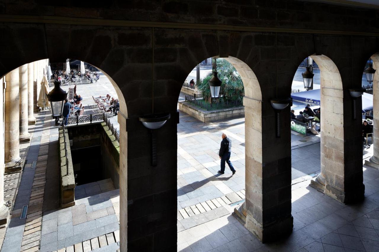 Pension Plaza Nueva Hotel Bilbao Exterior photo